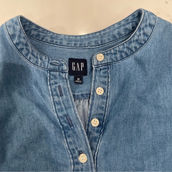GAP Woman’s Blue Denim Dress with buttons and pockets - Picture 10 of 16
